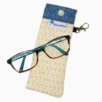 Picture of Eyeglass Case - Geometric Triangles