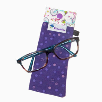 Picture of Eyeglass Case - Purple Dots