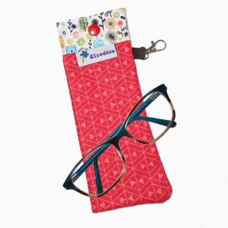 Picture of Eyeglass Case - Helvetic Triangles