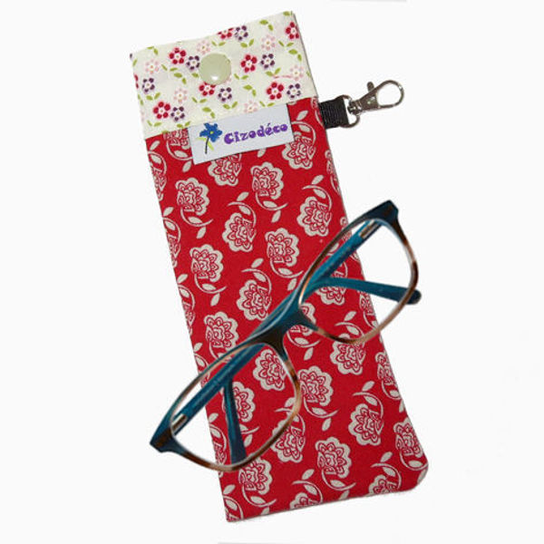 Picture of Eyeglass Case - Red Flowers